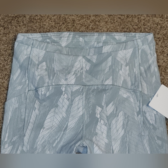 NWT - LULULEMON Swift Speed High Rise Crop 21" Leggings - size 6 - Picture 14 of 15